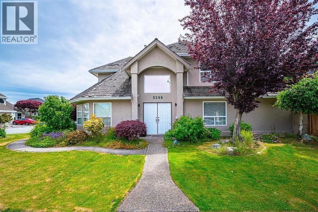Property Photo:  5298 St Andrews Place  BC V4M 4E5 