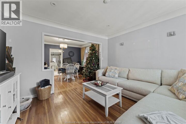 Photo de la propriété: 1366 Moy Avenue ON N8X 4S6