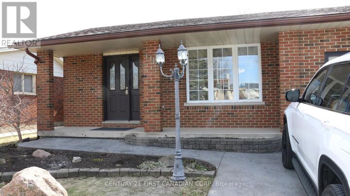 Property Photo:  118 Rosamond Crescent  ON N6E 2M9 