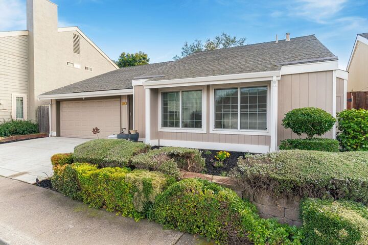 Property Photo: 326 Meadowood Cir CA 94583