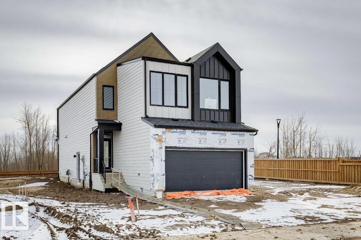 Property Photo: 3035 5 Avenue SW AB T6X 1A5