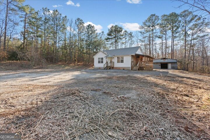 Property Photo: 202 Sam House Road GA 30110