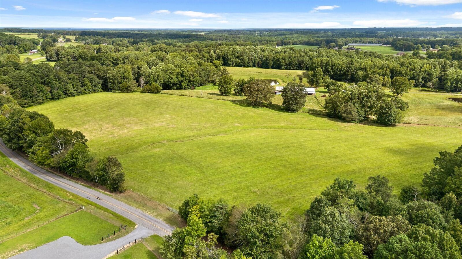 Property Photo: 20.44 Ac County Road 126 AL 35978