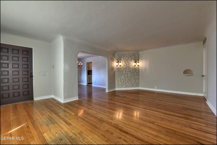 Property Photo:  825 Galloway Drive  TX 79902 