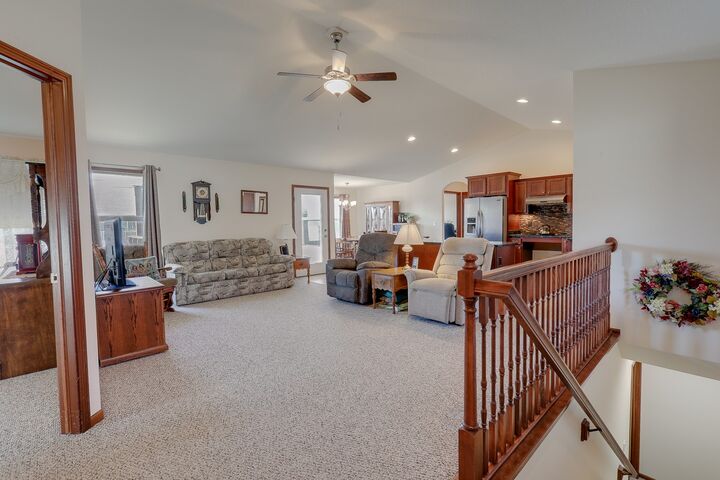 Property Photo:  1125 Oakwood Drive  IA 50219 