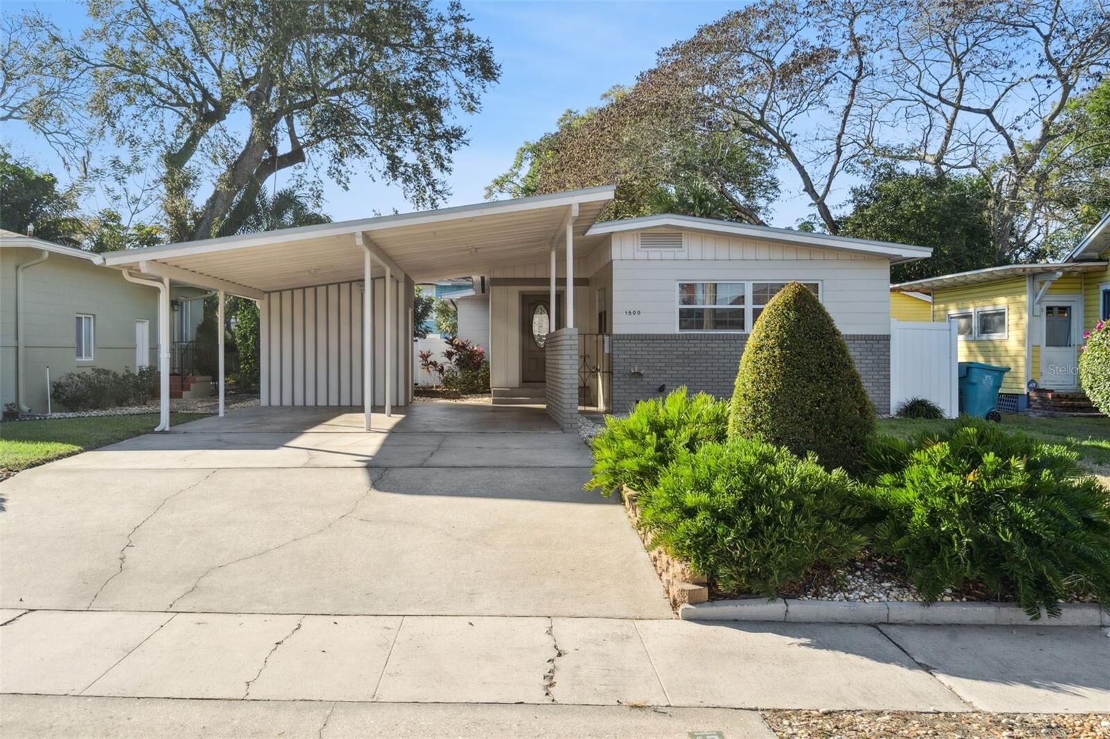 Property Photo: 1500 Pinecrest Place FL 32803