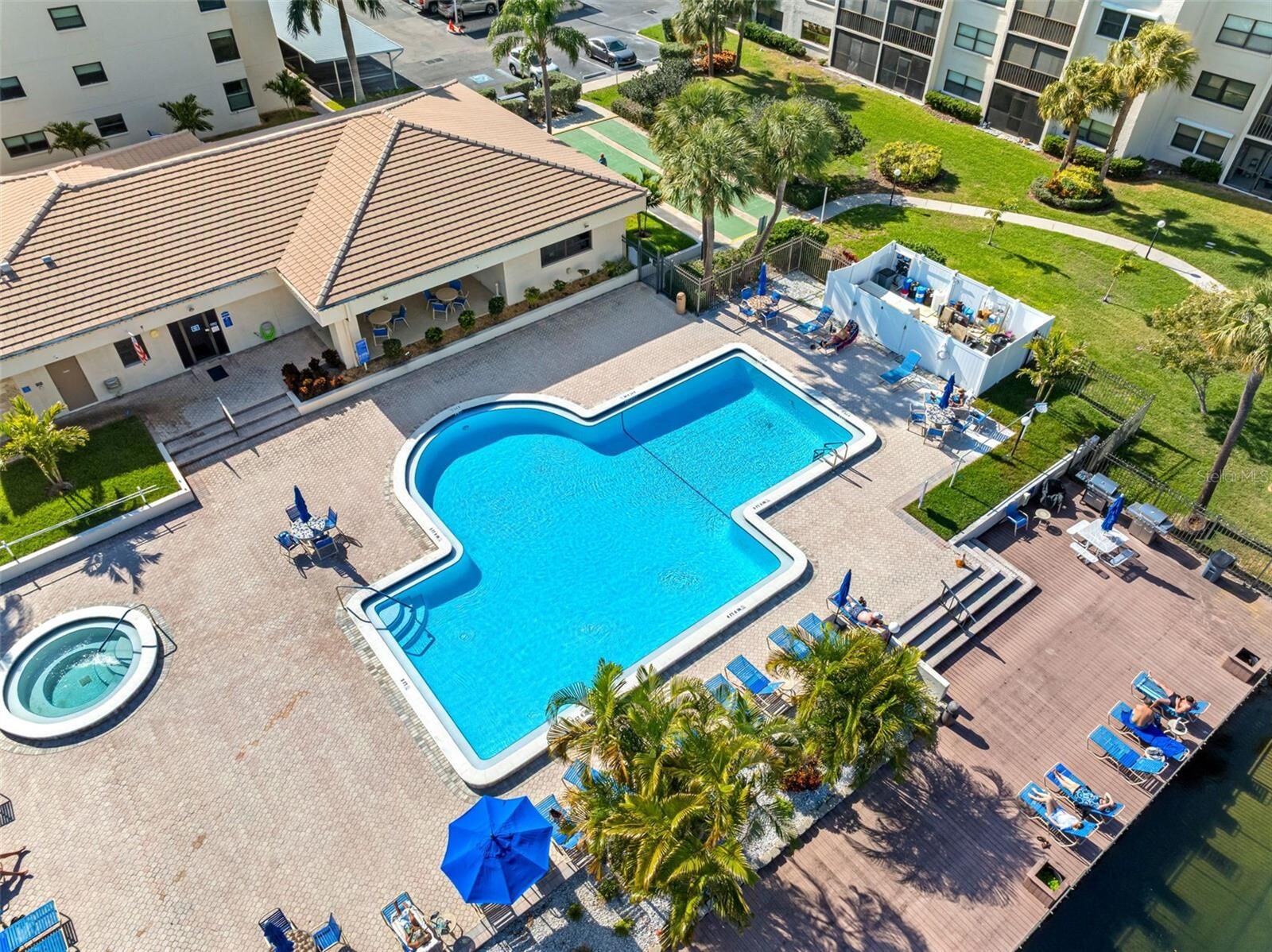 Property Photo:  1316 Pasadena Avenue S 303  FL 33707 