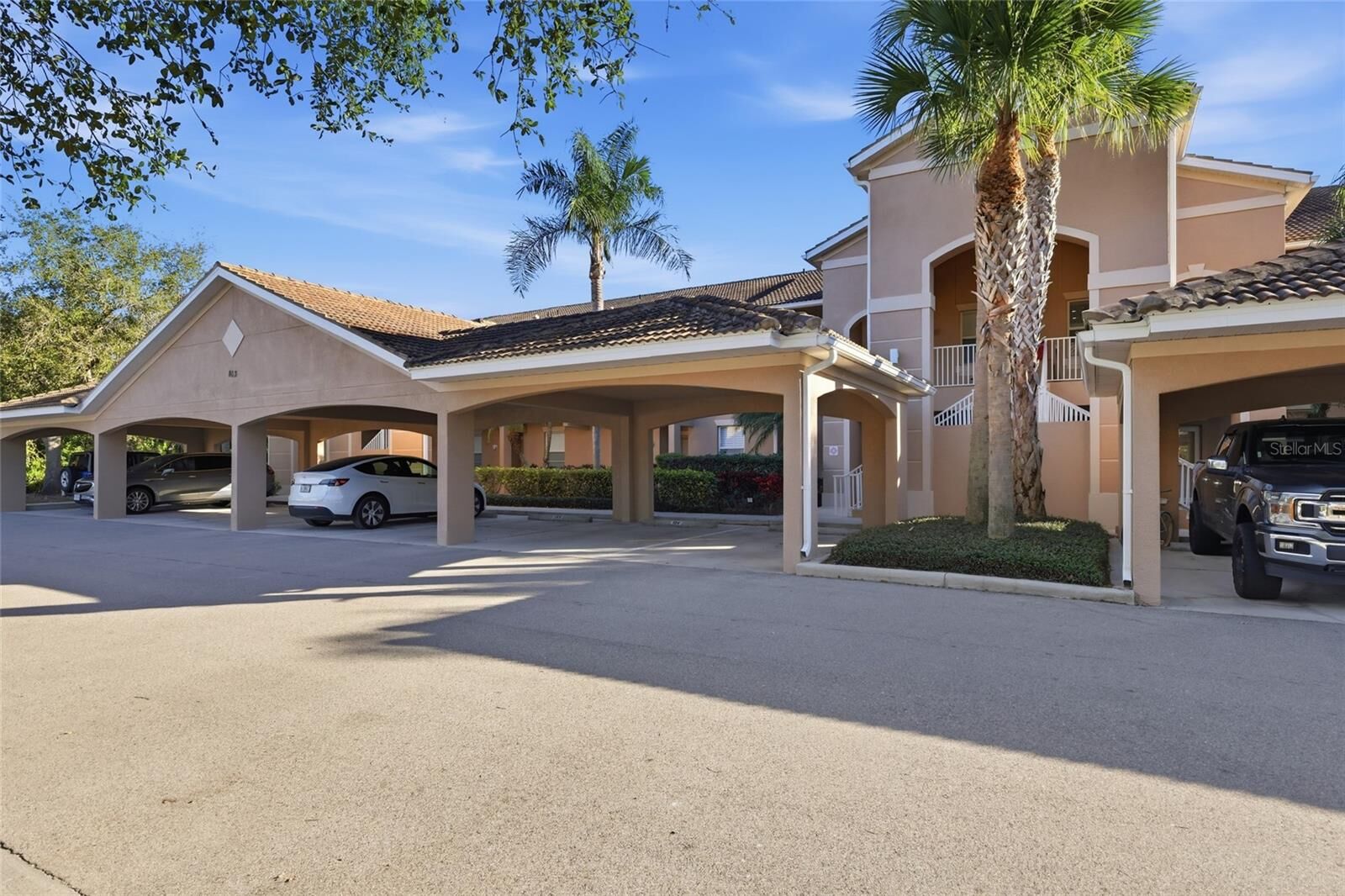 Property Photo:  803 Fairwaycove Lane 205  FL 34212 