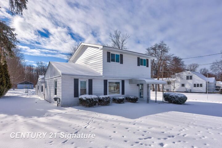 Property Photo: 4770 King Road MI 48601