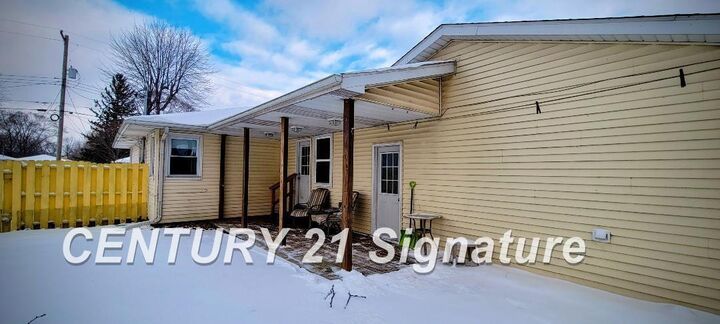 Property Photo:  616 Sunnyside Drive  MI 48616 