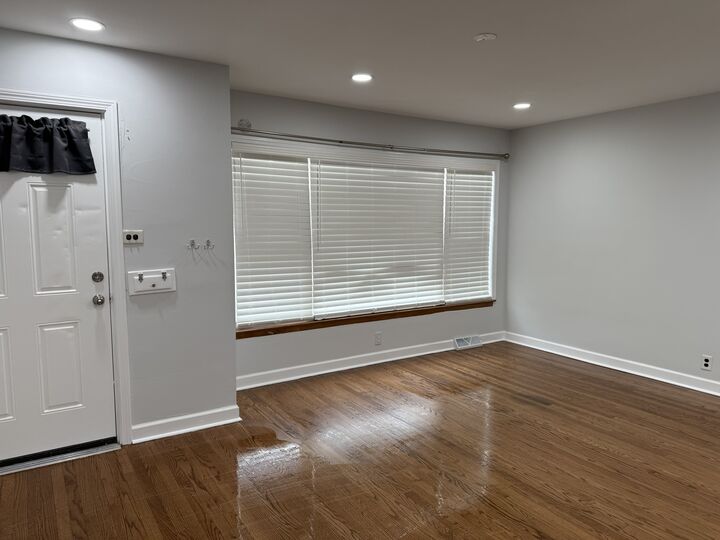 Property Photo:  1305 S 56th Court  IL 60804 