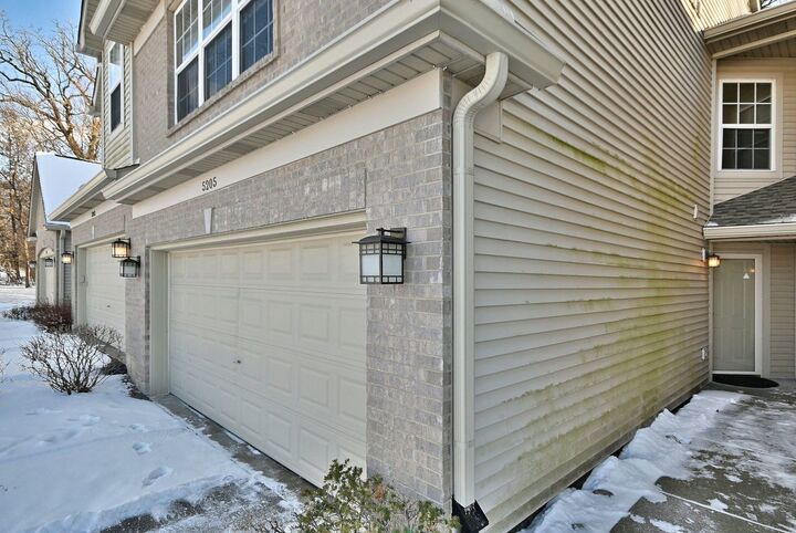 Property Photo:  5205 Granite Court  IL 60012 