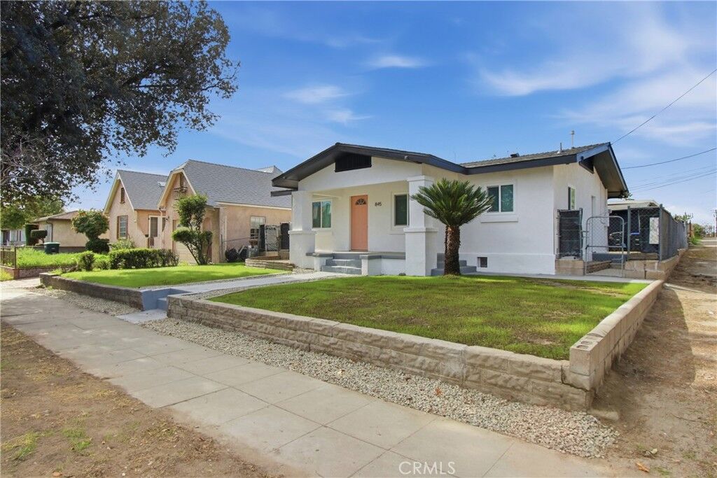 Property Photo:  845 N 9th  CA 92324 