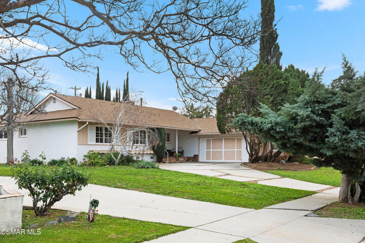 Property Photo:  8346 Moorcroft Avenue  CA 91304 