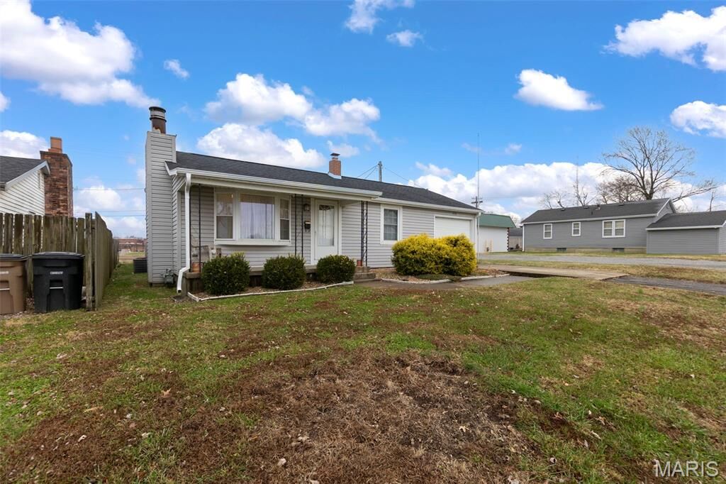 Property Photo:  2112 Merriwether Street  MO 63703 