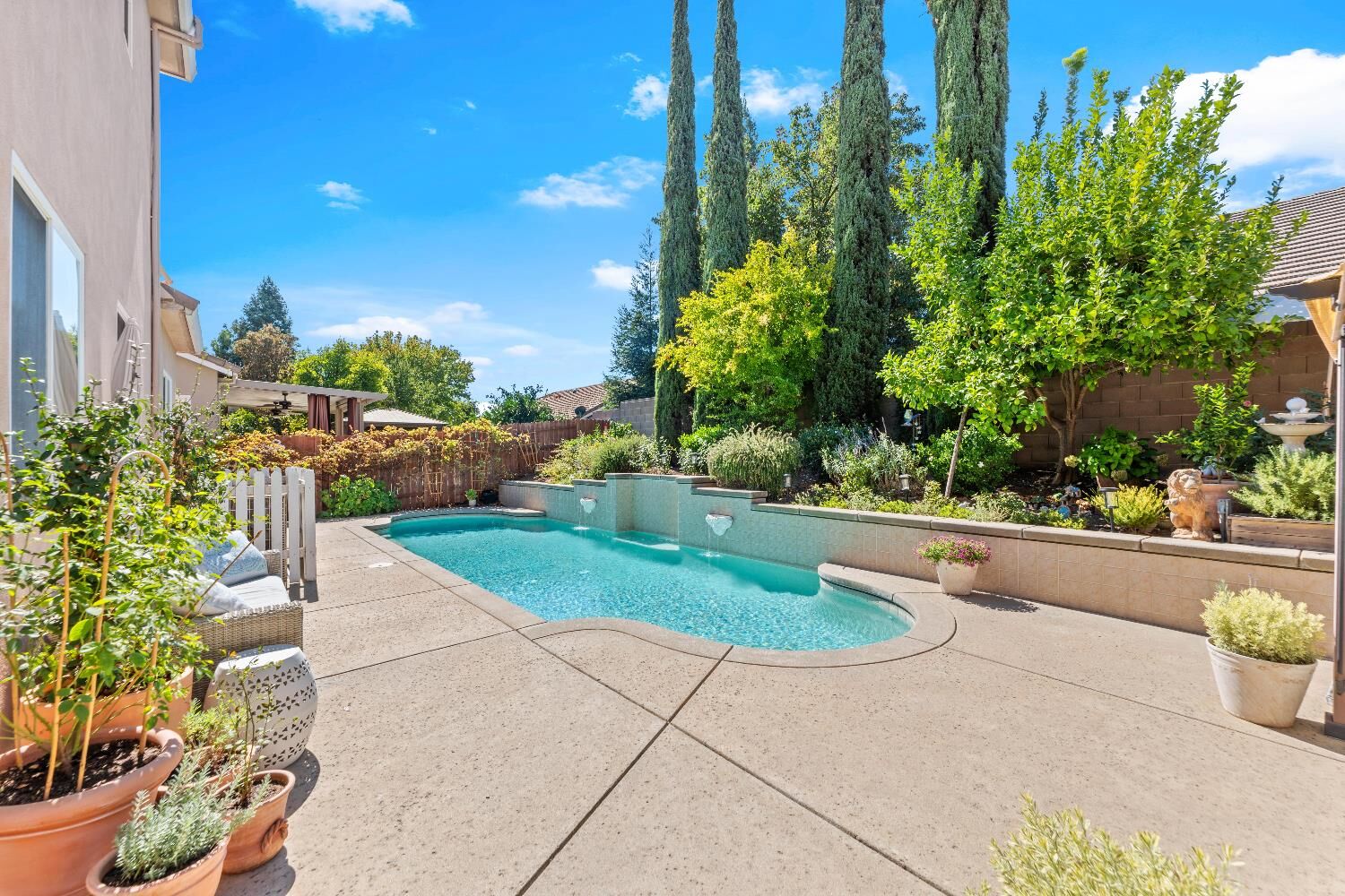 Property Photo:  8105 Bauser Avenue  CA 95747 