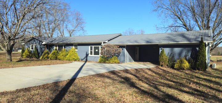 Property Photo: 172 Indian Creek Rd TN 37345