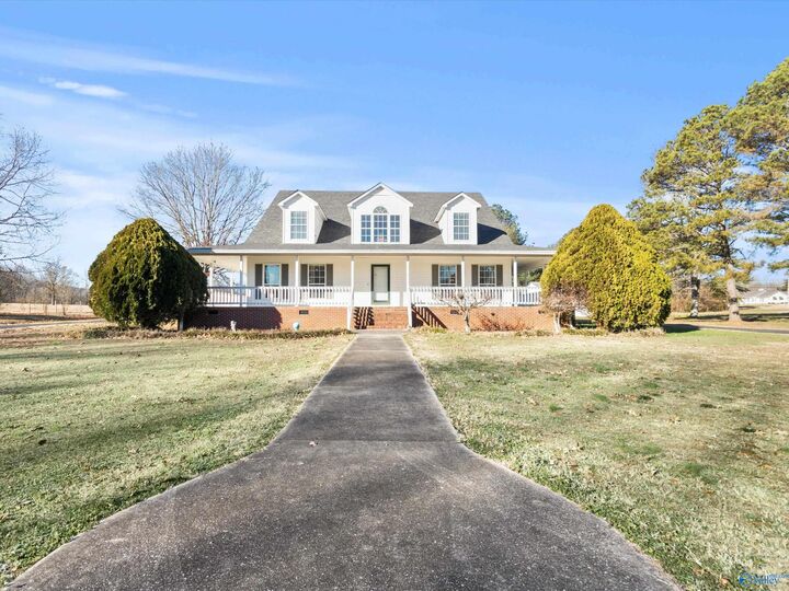 Property Photo:  735 County Road 11  AL 35768 