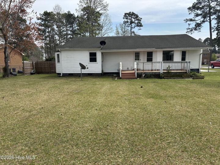 Property Photo:  110 Speight Street  NC 28532 