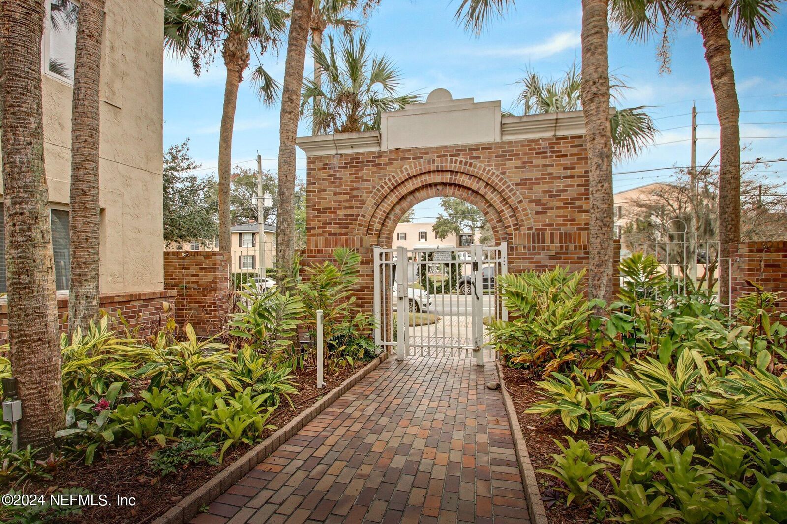 Property Photo:  2912 St Johns Avenue 24  FL 32205 