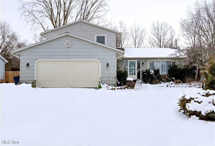 Property Photo:  411 Oaknoll Drive  OH 44001 