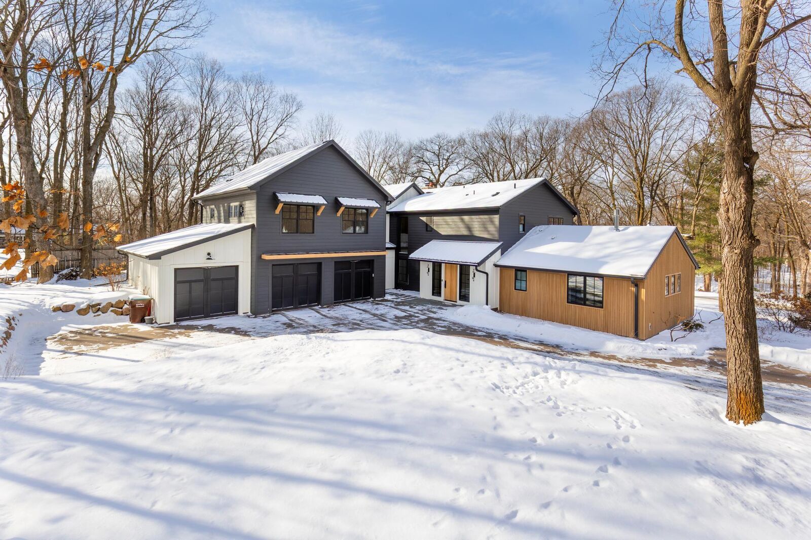 Property Photo: 3605 Parkway Street MN 55391
