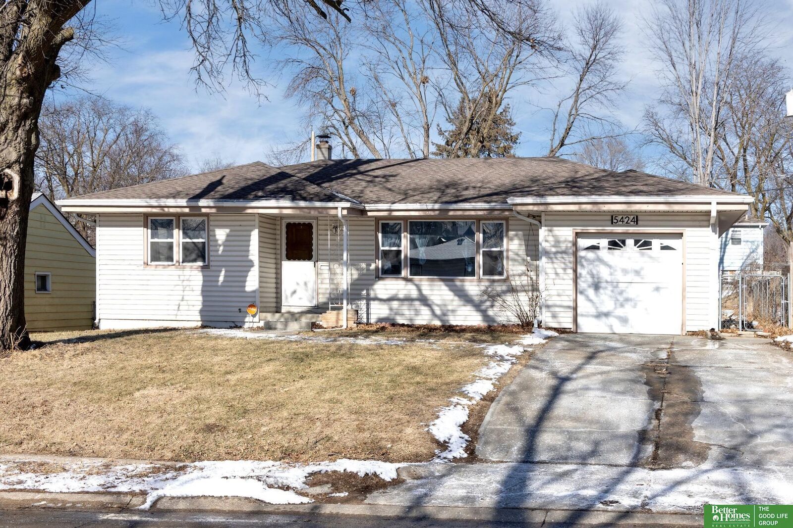 Property Photo:  5424 Northwest Drive  NE 68104 