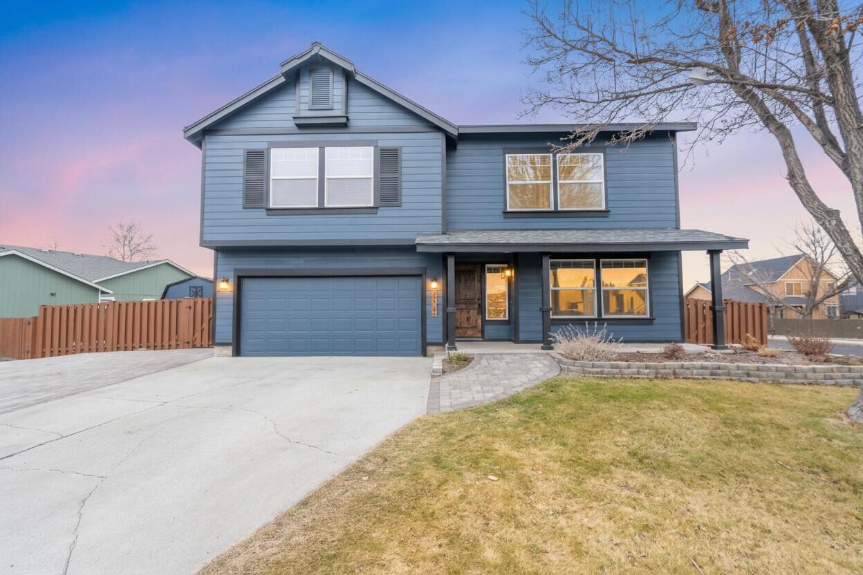 Property Photo:  2927 NW 17th Street  OR 97756 