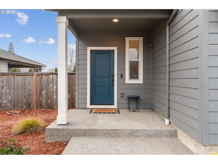 Property Photo: 1806 NE 11th Ave WA 98604