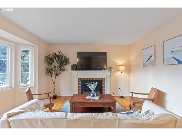 Property Photo:  11047 SE Cherry Blossom Dr  OR 97216 