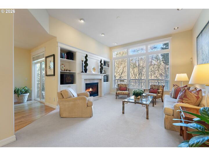 Property Photo: 6321 SW Canby St OR 97219