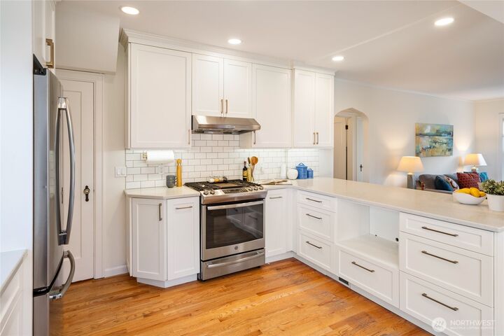 Property Photo:  9716  Dayton Avenue N  WA 98103 