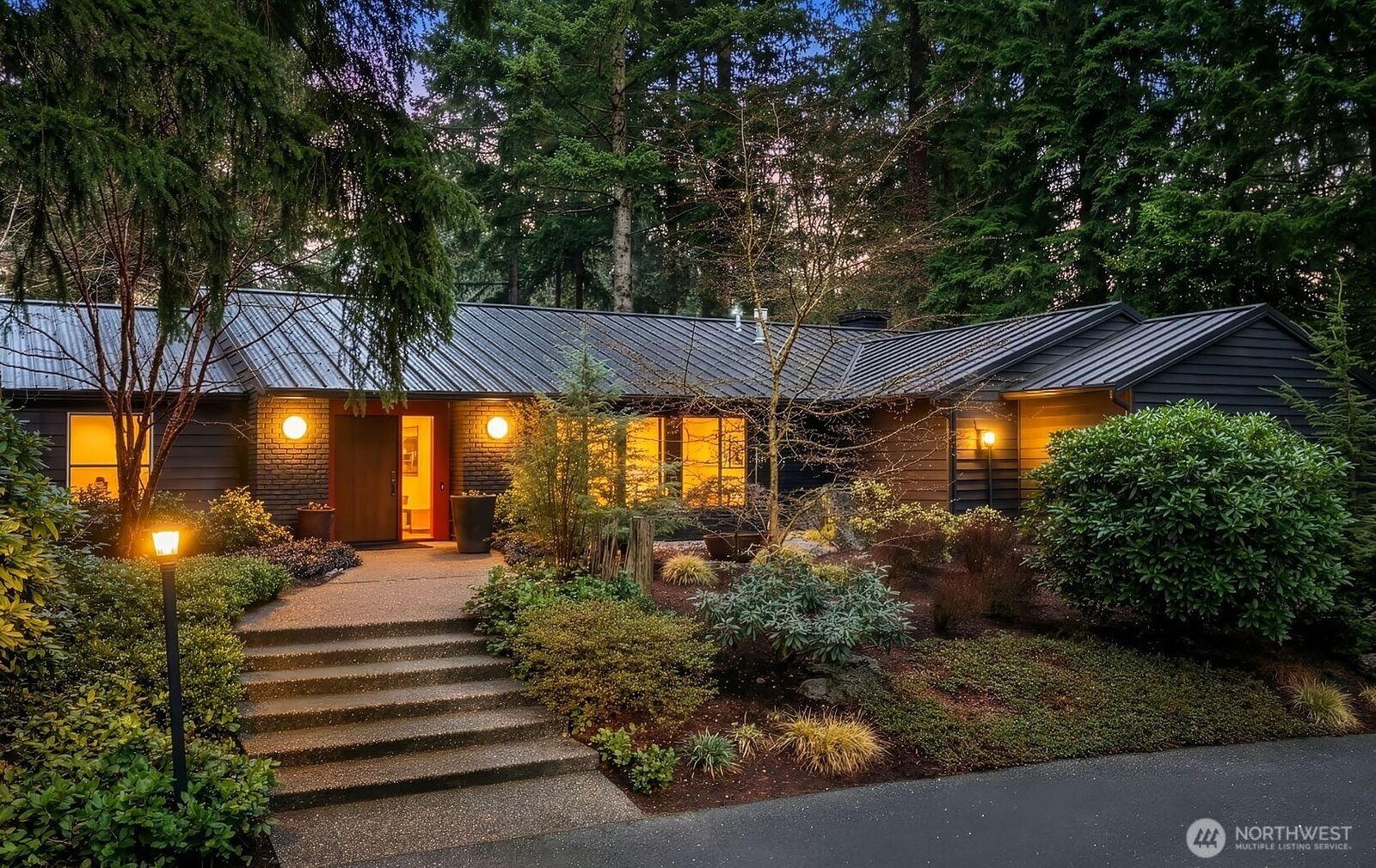 Property Photo:  7  Lewis Lane  WA 98040 