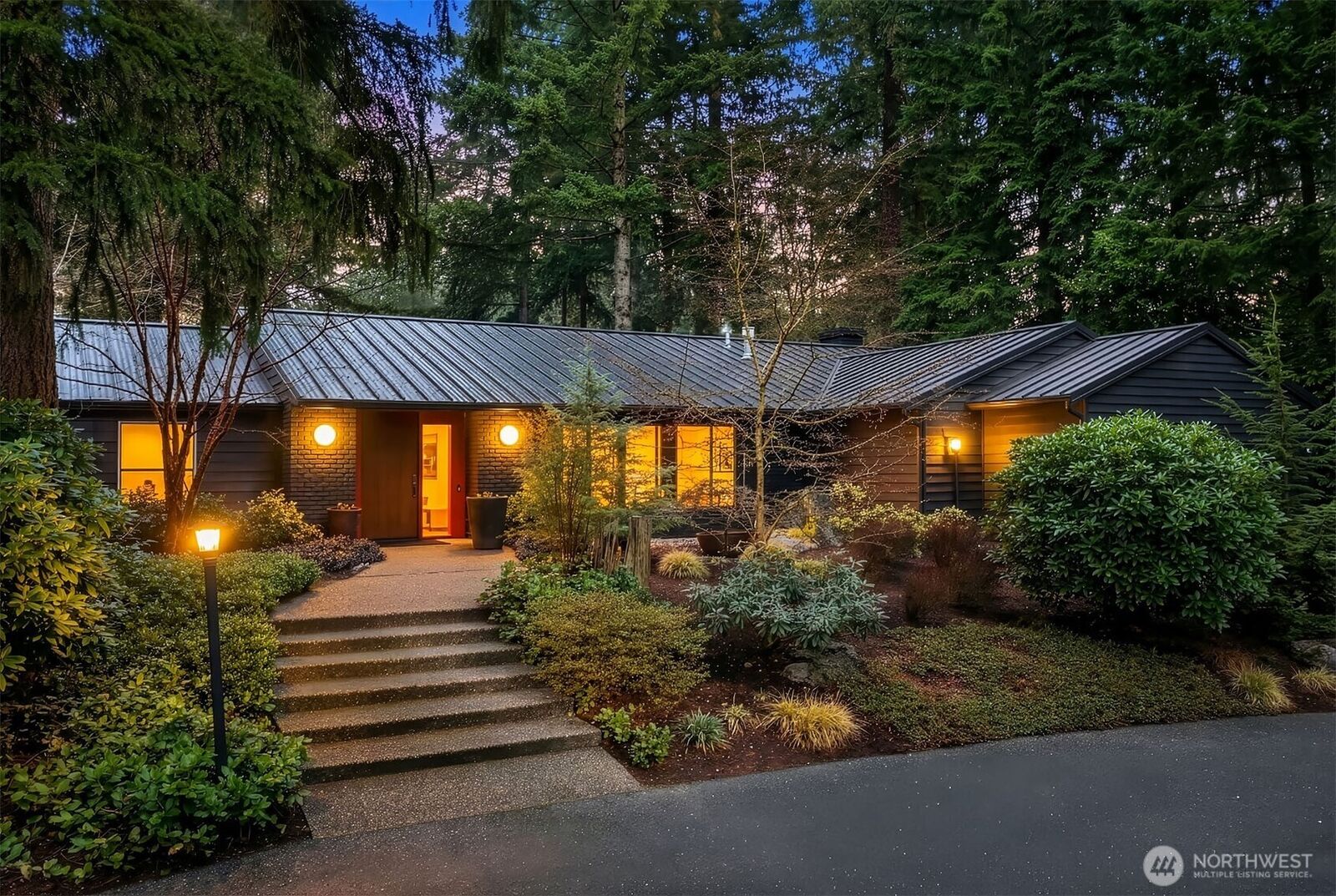 Property Photo:  7  Lewis Lane  WA 98040 
