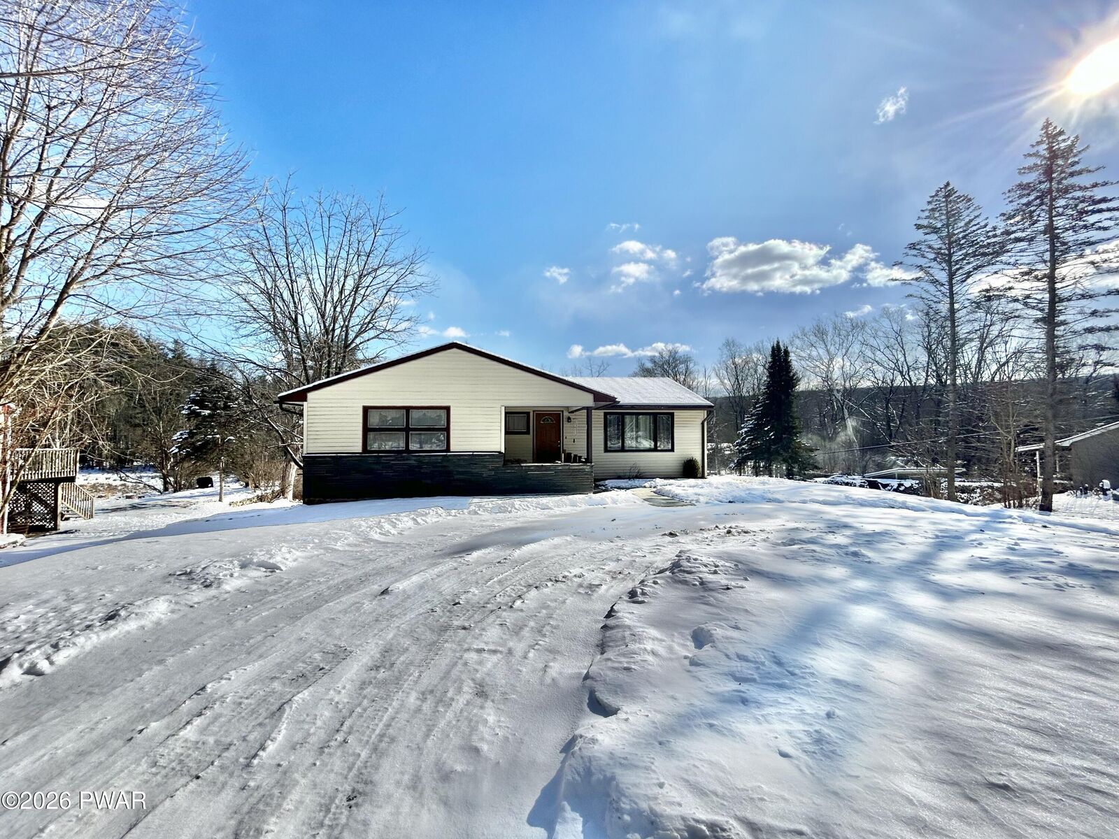 Property Photo:  100 Hickory Lane  PA 18428 