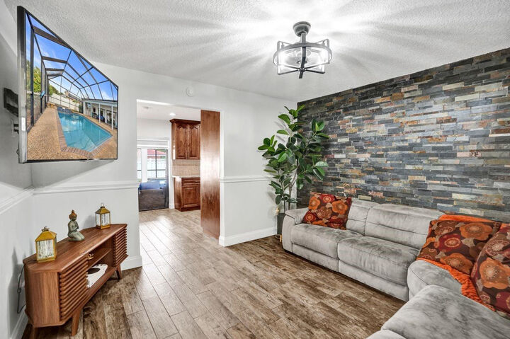 Property Photo:  326 NW 101st Terrace  FL 33071 