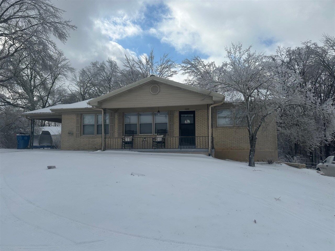 Property Photo:  1028 Woodlawn Street  KY 42141 