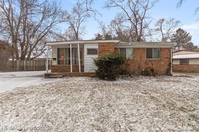 Property Photo:  15211 Joan Street  MI 48237 