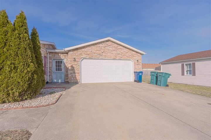 Property Photo:  4520 Blue Heron Drive  IN 47374 