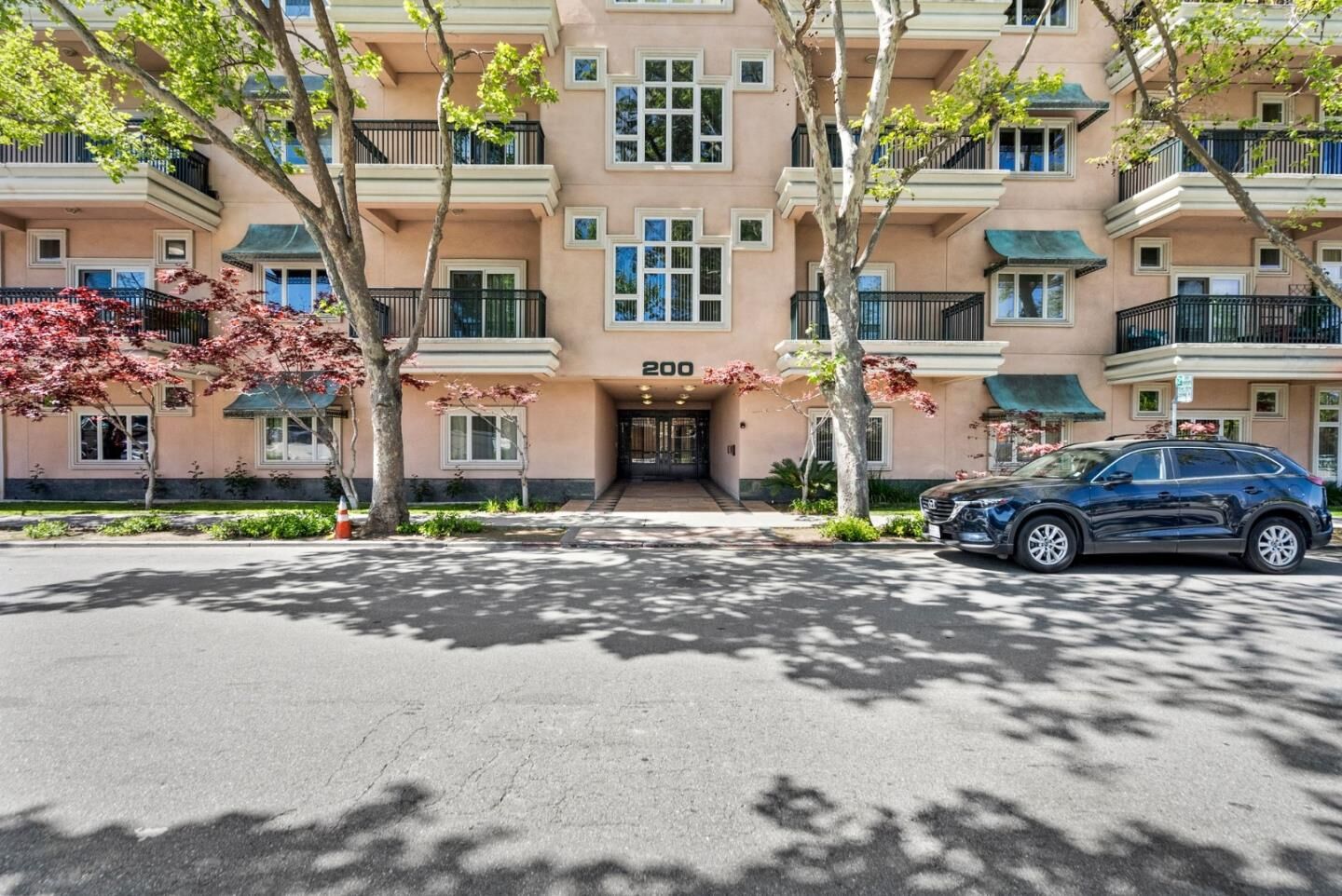 Property Photo:  200 Sheridan Avenue 201  CA 94306 