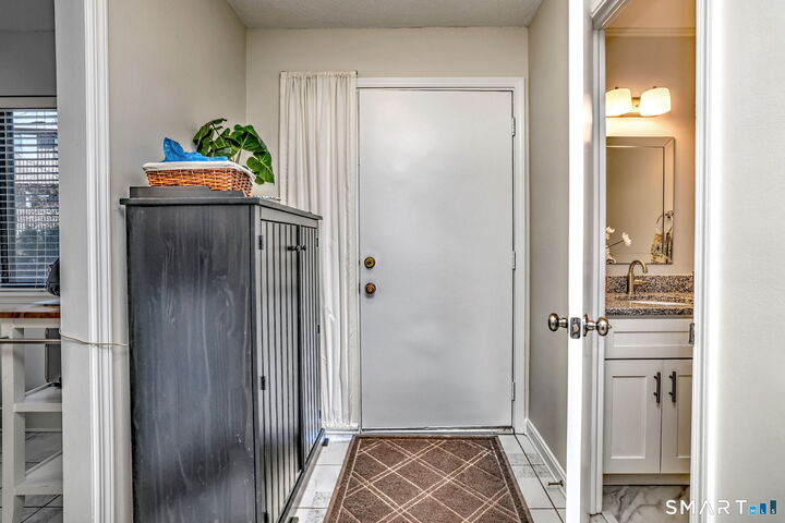 Property Photo:  160 Brittany Farms Road  CT 06053 