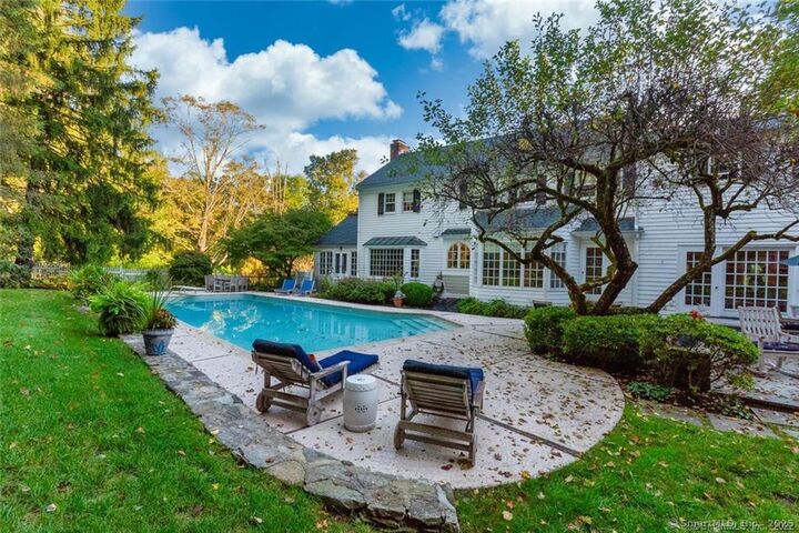 Property Photo:  25 Deacons Lane  CT 06897 