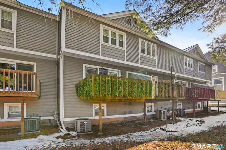 Property Photo:  1655 North Colony Road 17  CT 06450 