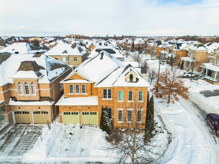 Property Photo:  49 Stonechurch Crescent  ON L6B 0J2 