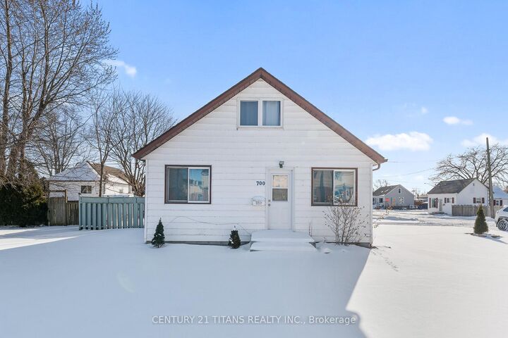Property Photo: 700 Wallace Street ON N8A 1K2