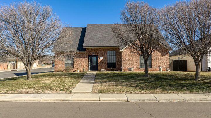 Property Photo: 6301 S Bowie Street TX 79118
