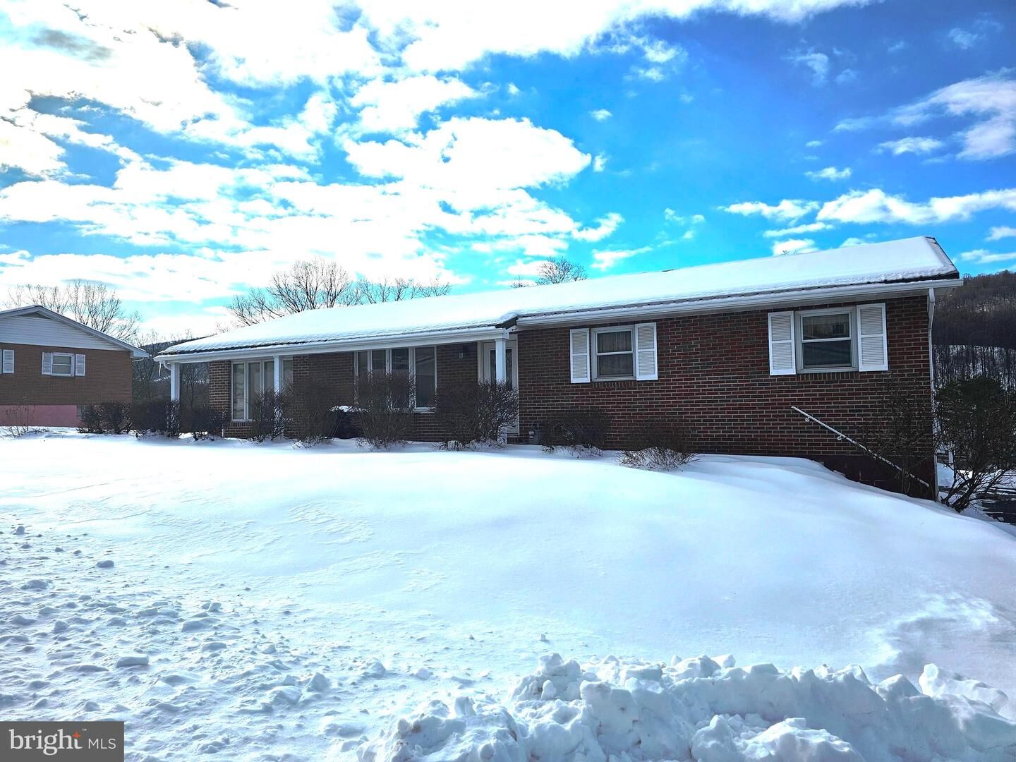 Property Photo:  82 Foxall Street  WV 26767 