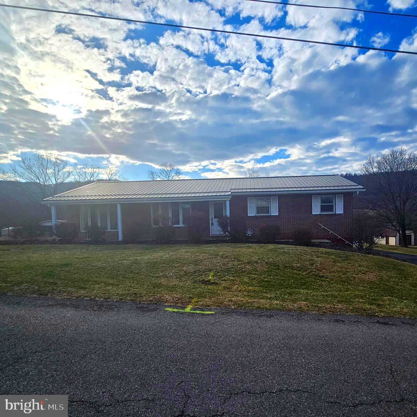 Property Photo:  82 Foxall Street  WV 26767 