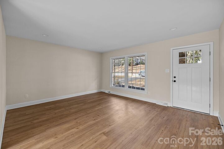 Property Photo:  7101 Woodstock Drive  NC 28210 