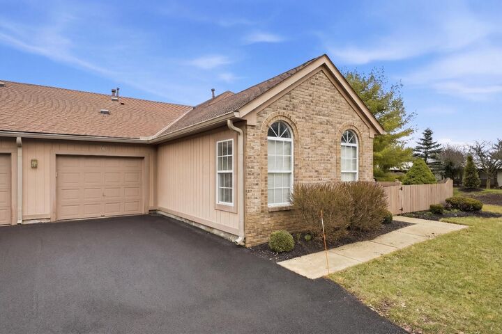 Property Photo:  2487 Timbers Edge Lane  OH 43235 